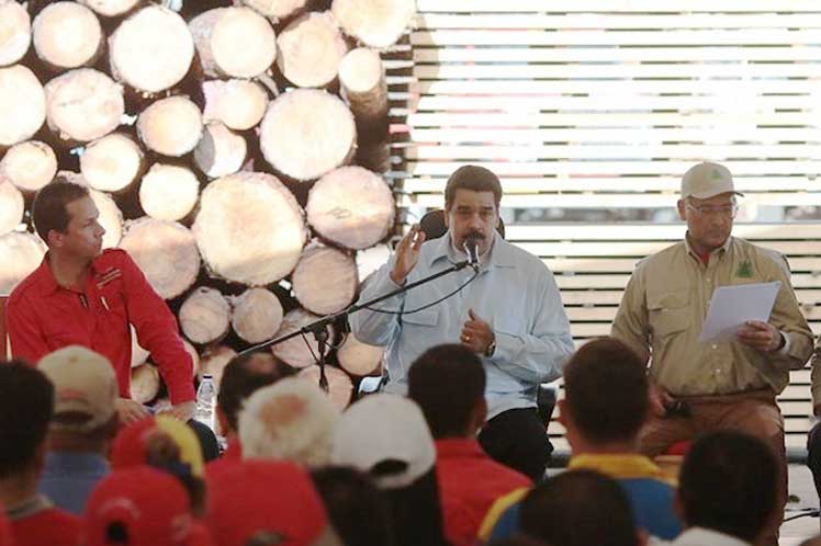 Maduro confirmó que durante su gestión el Ejecutivo se esforzará  por aumentar aún más el alcance de las acciones de la Revolución Bolivariana.