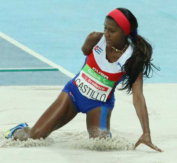 La cubana Yunidis Castillo gana medalla de plata en salto de longitud en las pruebas de Atletismo, en los XV Juegos Paralímpicos de Río de Janeiro. (Foto: ACN)