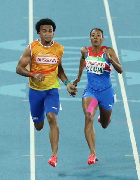 Medalla de oro para la cubana Omara Durand en los 100 metros planos femeninos categoría T12. (Foto: ACN)