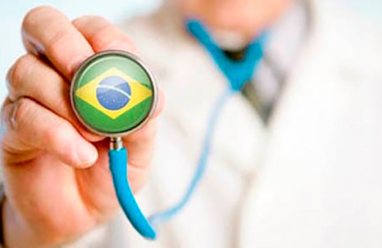 Por este programa del gobierno se han mantenido laborando durante este período en Brasil unos 11 400 médicos cubanos.