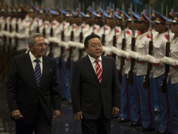 cuba, mongolia, raul castro, presidente de mongolia