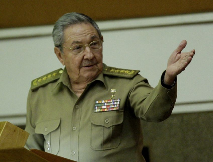 cuba, raul castro, trabajadores civiles de las far