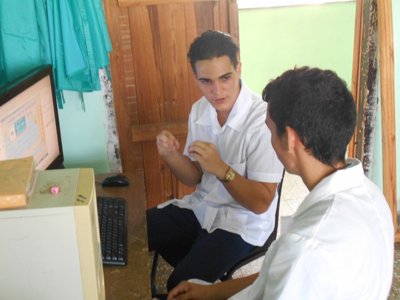 3estudiantes premios