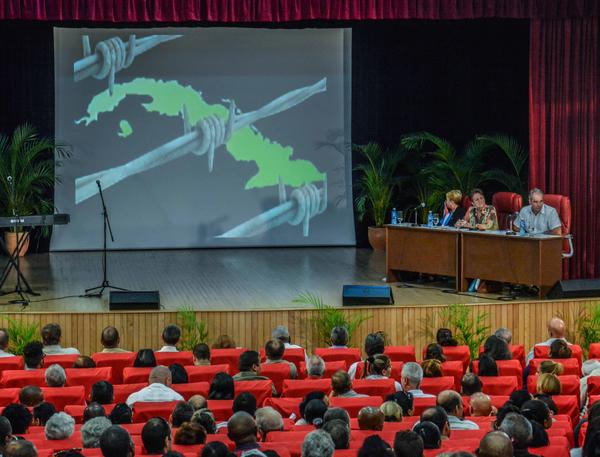 Los parlamentarios cubanos emitieron un comunicado en el que exigen al gobierno estadounidense el fin del bloqueo y el respeto de la soberanía nacional. (Foto: ACN)