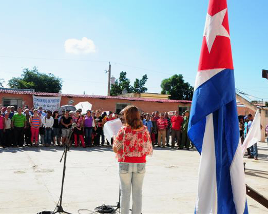 Las mujeres espirituanas instaron a la comunidad internacional a ratificar en la ONU el apoyo a Cuba en contra del bloqueo. (Foto: Vicente Brito / Escambray)