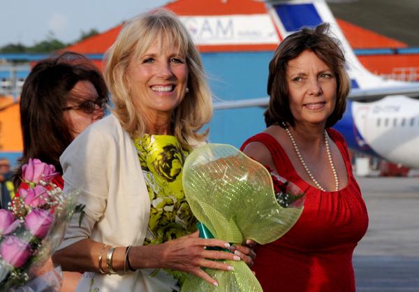 Josefina Vidal recibió a la doctora Jill Biden. (Foto: ACN)