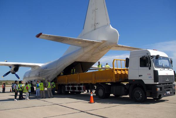 El Programa Mundial de Alimentos aportó la primera ayuda internacional llegada por vía aérea para los damnificados del huracán Matthew. (Foto: ACN)