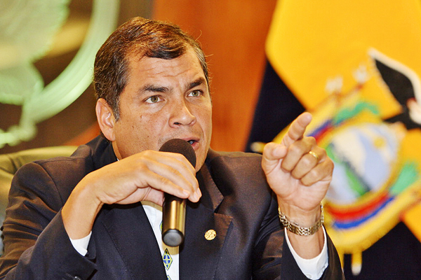 Correa solicitó adelantar el estudio  teniendo en cuenta declaraciones de algunos parlamentarios para verificar a miembros del Ejecutivo.