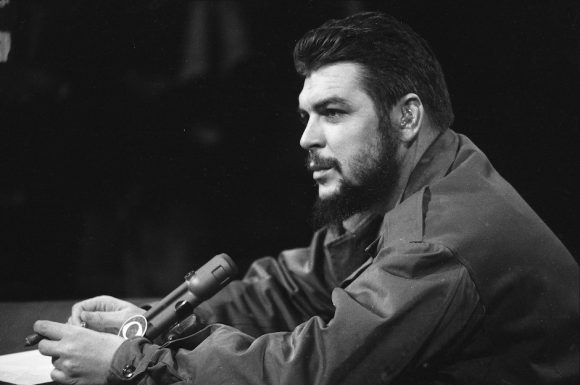 Che, paradigma de revolucionario universal.