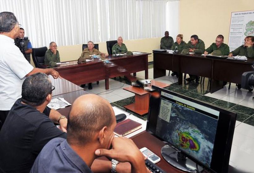 cuba, huracan matthew, raul castro, defensa civil, guantanamo, meteorologia