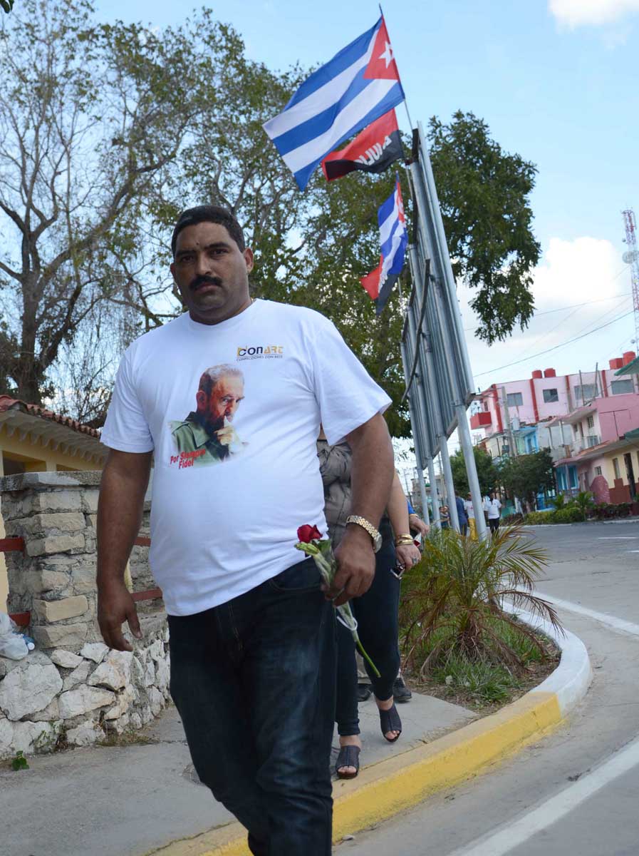 Sancti Spíritus rinde tributo póstumo a Fidel. (Fotos: Oscar Alfonso)