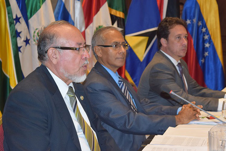 Las delegaciones examinaron avances importantes de la agricultura familiar y de las políticas de desarrollo rural que los gobiernos ponen en práctica en toda la región. (Foto: PL)