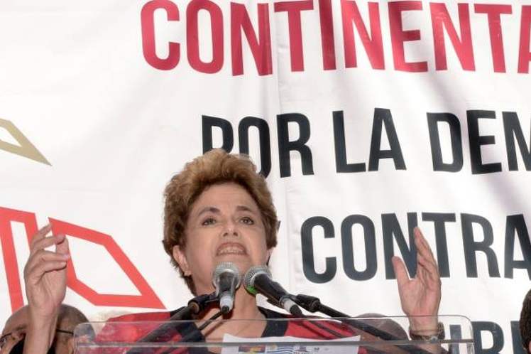 Dilma manifestó sentirse preocupada porque lo que está ocurriendo en América Latina 'sea un proceso con características continentales'.