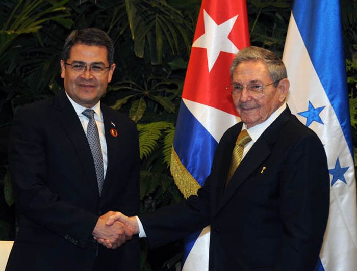 cuba, honduras, juan orlando hernandez, raul castro