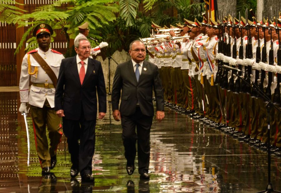 cuba, raul castro, primer ministro de papua nueva guinea