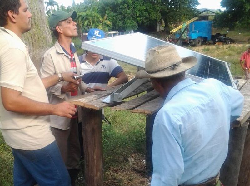 La instalación de este sistema fotovoltaico ya beneficia unas 150 casas de la provincia. (Foto: Ena Brizuela)