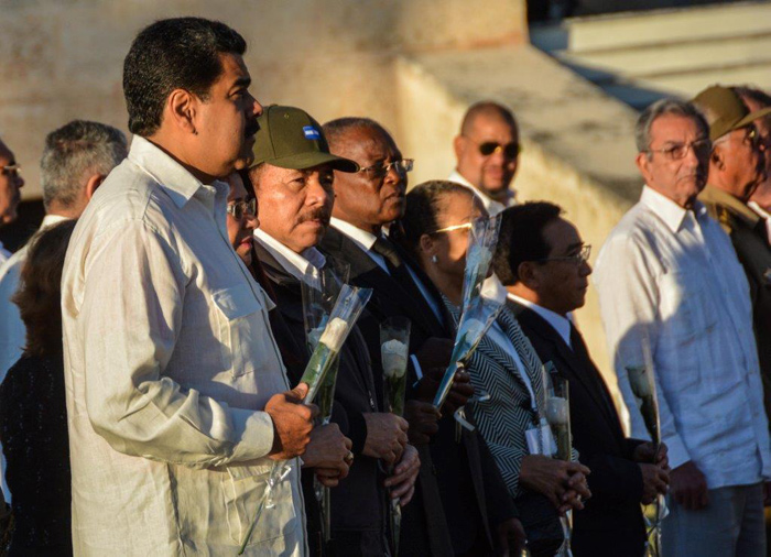 cuba, fidel castro, cementerio santa ifigenia, raul castro, santiago de cuba