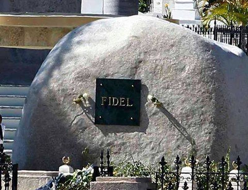 cuba, fidel castro, cementerio santa ifigenia, santiago de cuba, raul castro, comandante en jefe