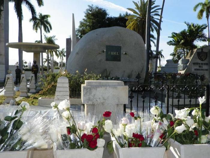 cuba, santiago de cuba, fidel castro ruz, cementerio de santa ifigenia, raul castro