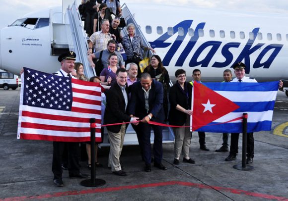 El avión de Alaska Airlines tiene alrededor de 150 capacidades y el vuelo arribará con frecuencia diaria. (Foto: Roberto Garaycoa/ Cubadebate)