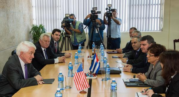 Thomas J. Donohue sostuvo encuentros con varias autoridades cubanas este viernes, entre ellas la ministrad e Finanzas y Precios. (Foto: ACN)