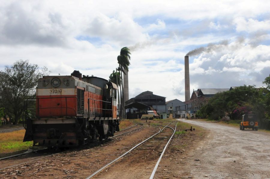 sancti spiritus, central uruguay, zafra azucarera