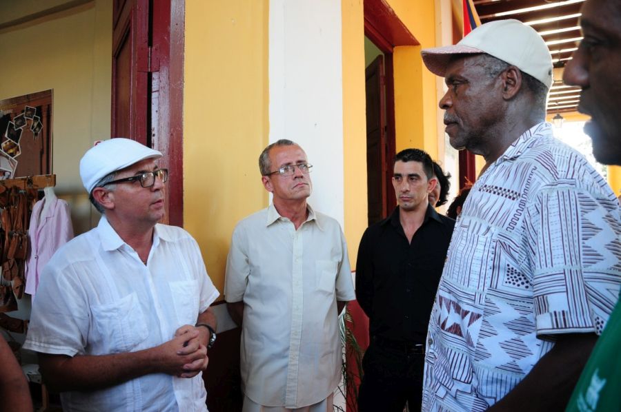 sancti spiritus, danny glover, casa de la guayabera, relaciones cuba-estados unidos