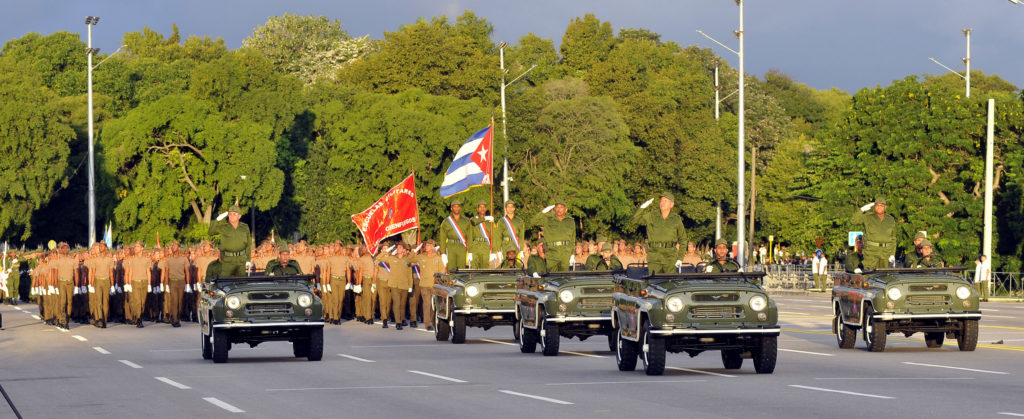 cuba, fuerzas armadas revolucionarias, far, raul castro, fidel castro, marcha del pueblo combatiente, revista militar