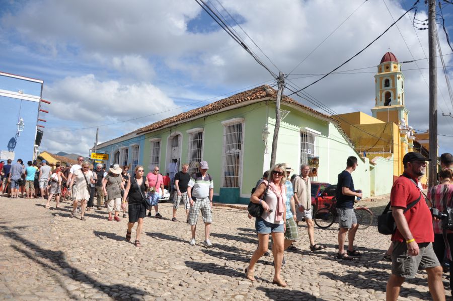 Entre los lugares a recorrer figura el Centro Histórico de Trinidad.