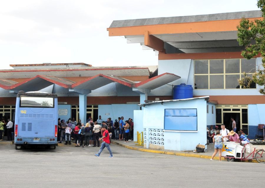 sancti spiritus, terminal de omnibus, indisciplina sociales, transporte terrestre