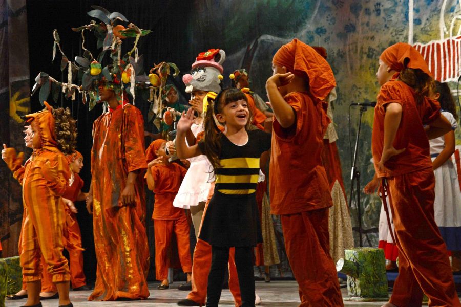 Colmenira, Sancti Spíritus, niños, colmenita de romerillo, teatro principal