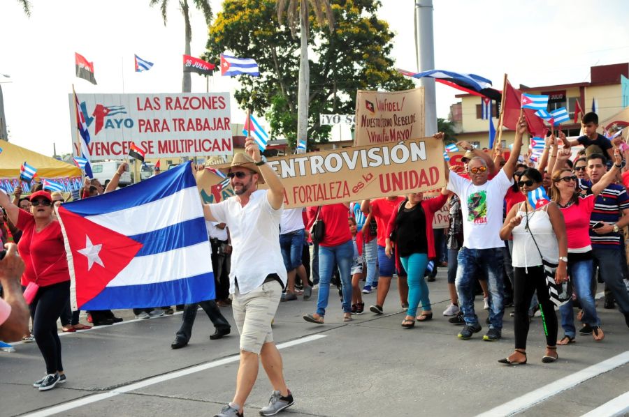 sancti spiritus, plaza mayor general serafin sanchez valdivia, primero de mayo, dia internacional de los trabajadores, fidel castro