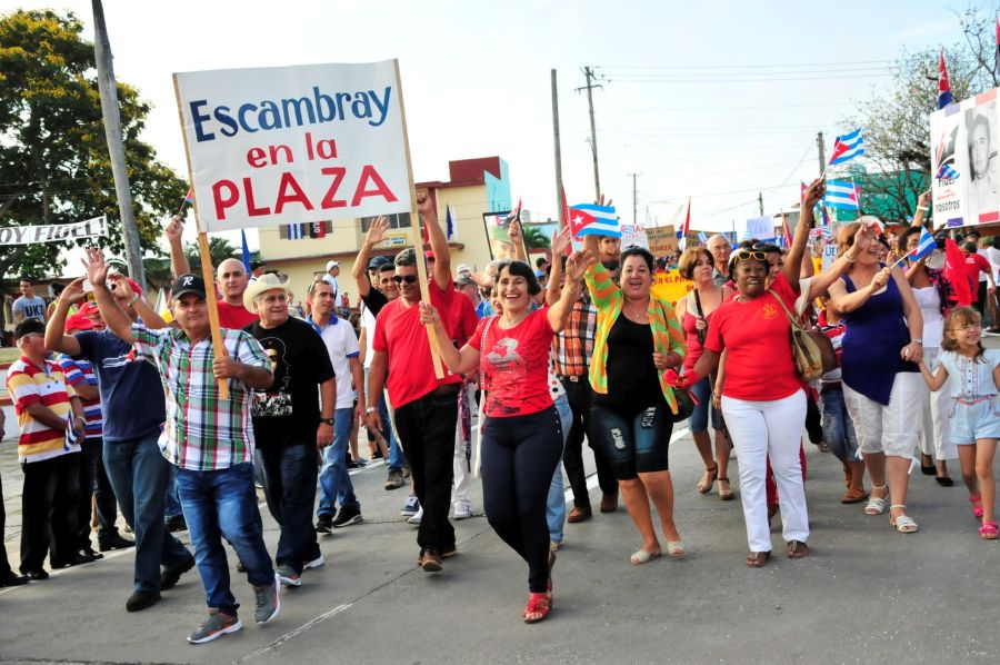 sancti spiritus, plaza mayor general serafin sanchez valdivia, primero de mayo, dia internacional de los trabajadores, fidel castro