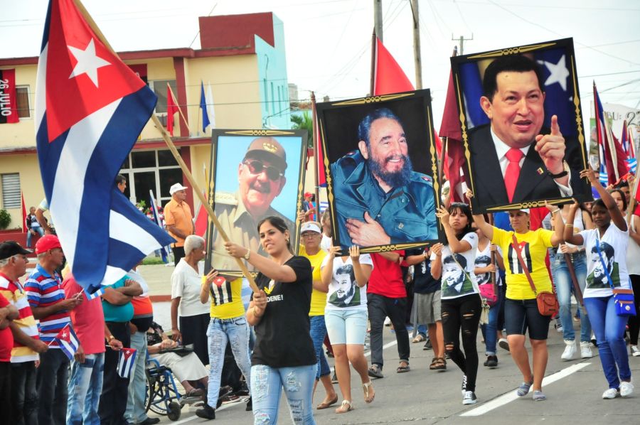 sancti spiritus, plaza mayor general serafin sanchez valdivia, primero de mayo, dia internacional de los trabajadores, fidel castro