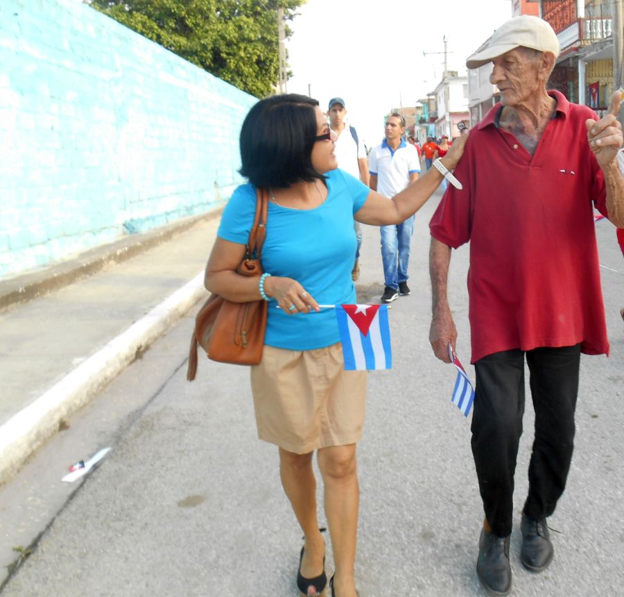 sancti spiritus, plaza mayor general serafin sanchez valdivia, primero de mayo, dia internacional de los trabajadores, fidel castro