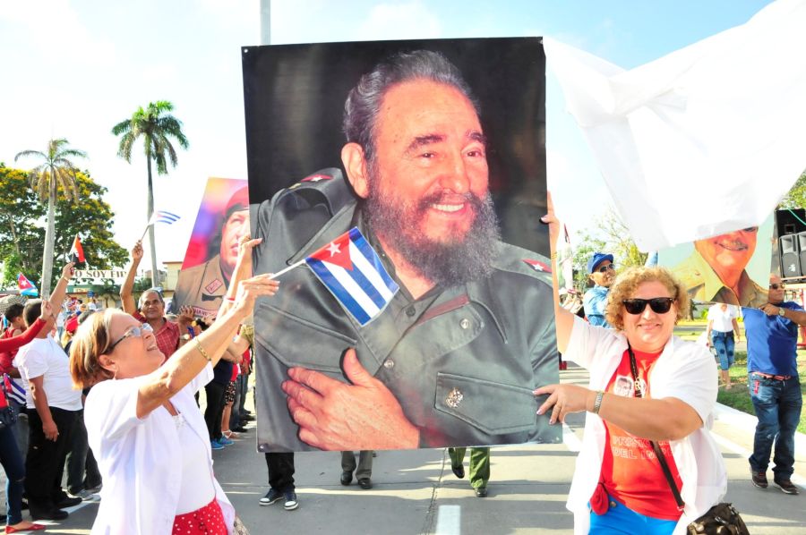 sancti spiritus, plaza mayor general serafin sanchez valdivia, primero de mayo, dia internacional de los trabajadores, fidel castro