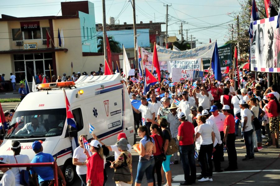 sancti spiritus, plaza mayor general serafin sanchez valdivia, primero de mayo, dia internacional de los trabajadores, fidel castro