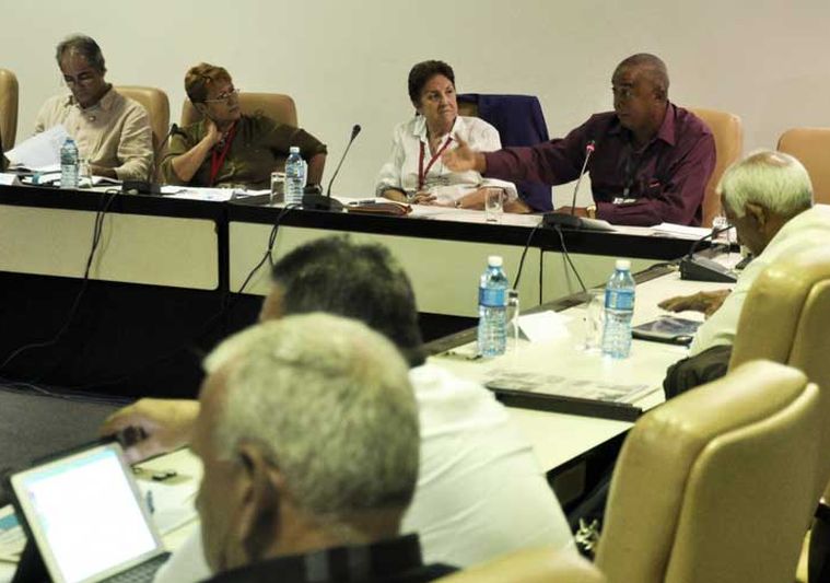 cuba, asamblea nacional del poder popular, parlamento cubano, VV congreso del partido comunista de cuba, pcc, raul castro, exportaciones