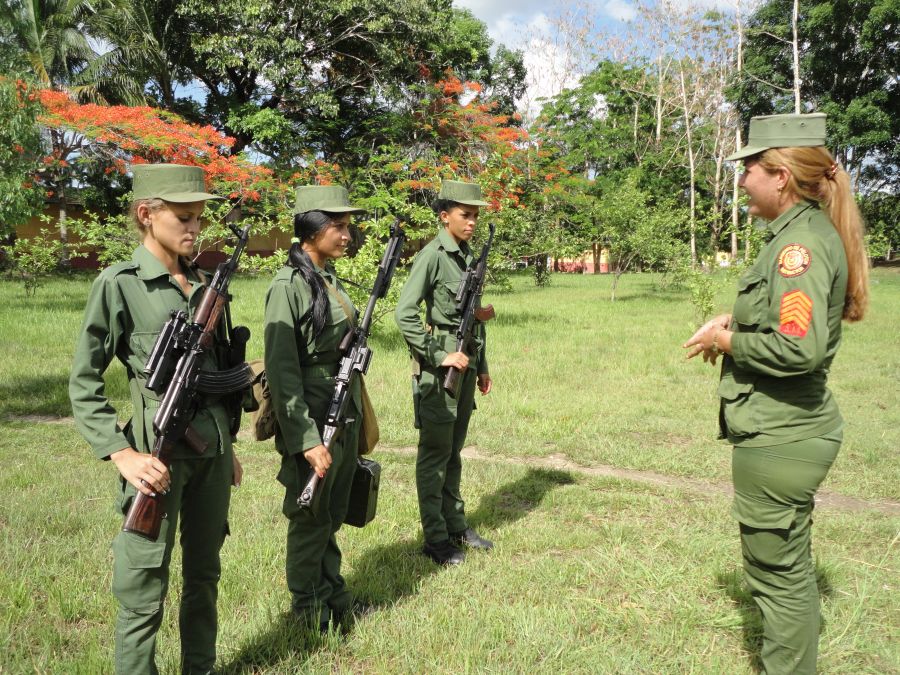 sancti spiritus, servicio militar voluntario femenino, smvf, fuerzas armadas revolucionarias, far