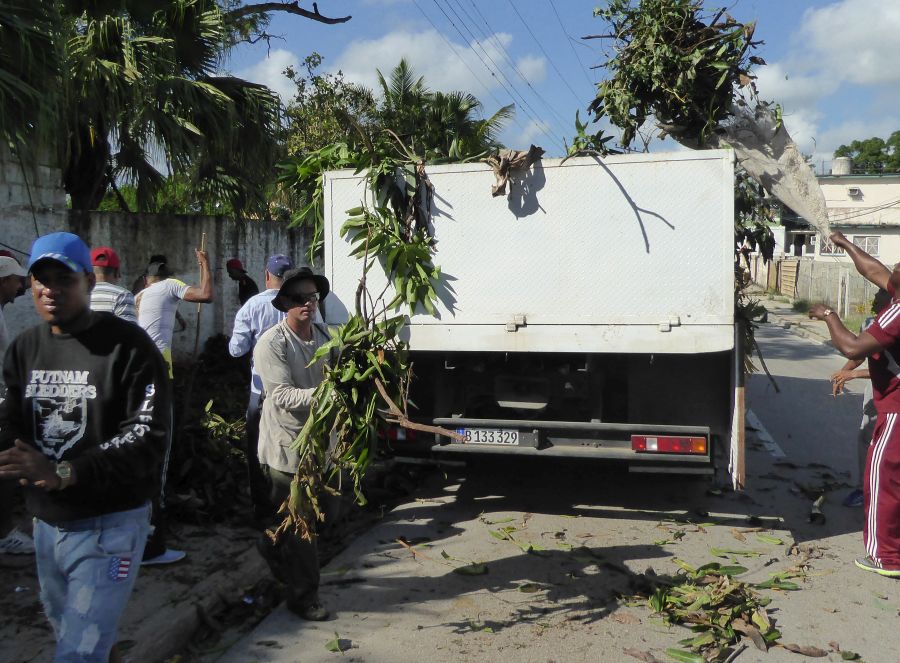 huracán Irma, recuperación, jóvenes, Yaguajay