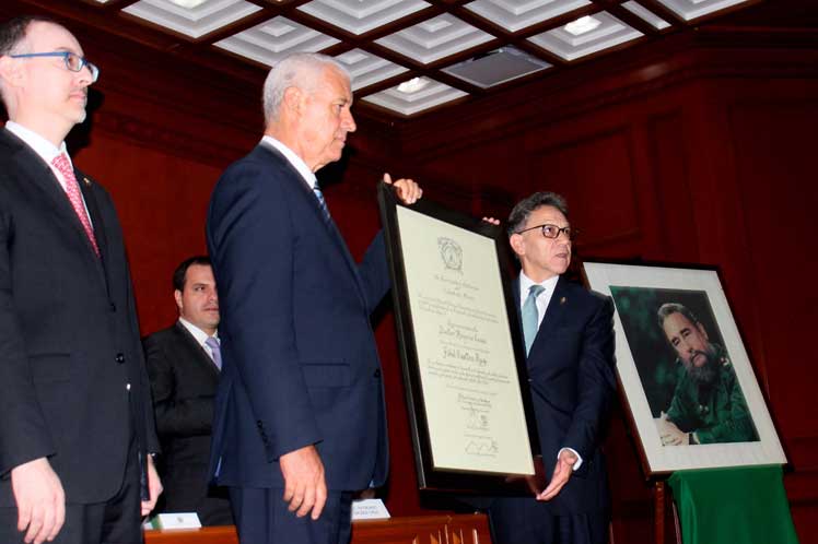 cuba, mexico, fidel castro, honoris causa