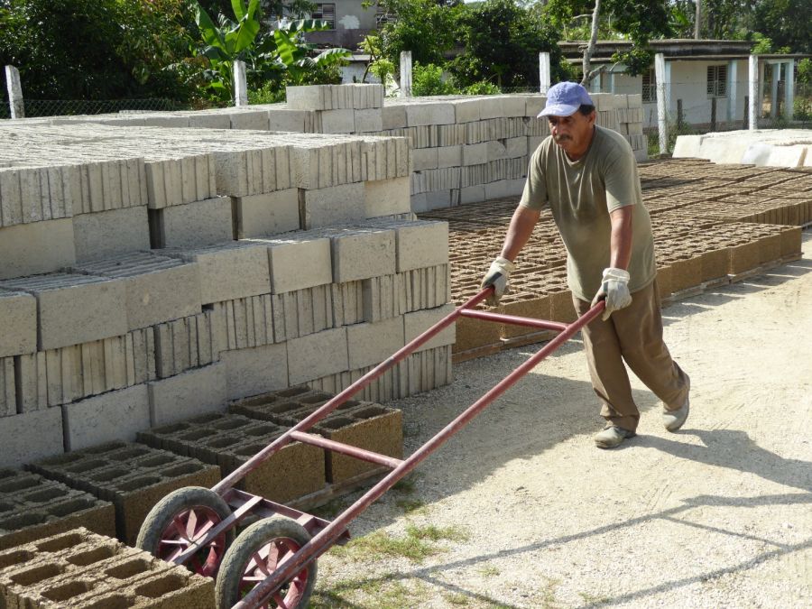 sancti spiritus, huracan irma, recuperacion huracan, yaguajay, materiales de la construccion