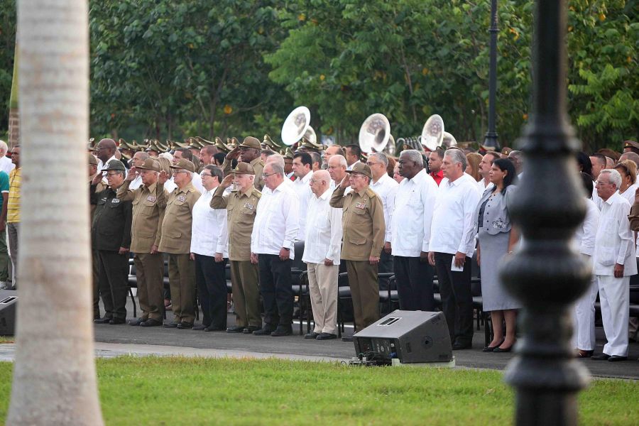 sanctiago de cuba, cementerio santa ifigenia, raul castro, fidel castro, jose marti, mariana grajales, carlos manuel de cespedes