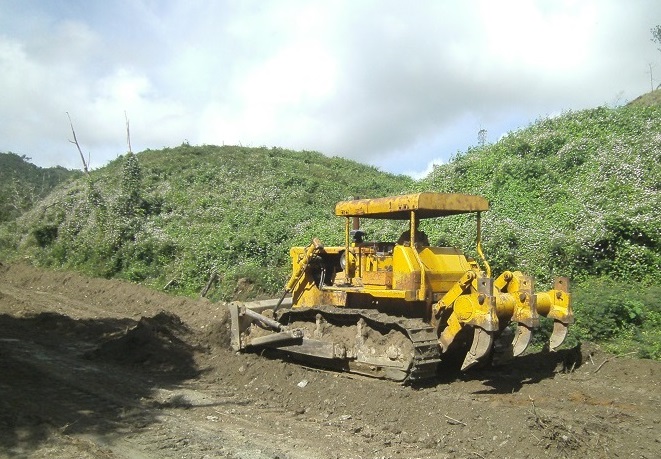 camino Pedrero-Gavilanes, reparación de viales, Huracán Irma, Sancti Spíritus