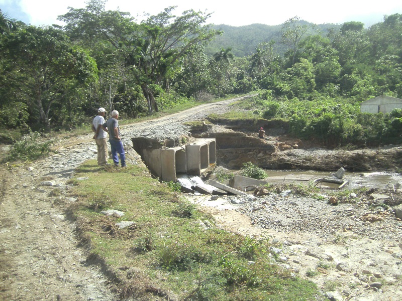Caminos de montaña en Sancti Spíritus: Otra senda hasta Gavilanes Caminos de montaña en Sancti Spíritus: Otra senda hasta Gavilanes