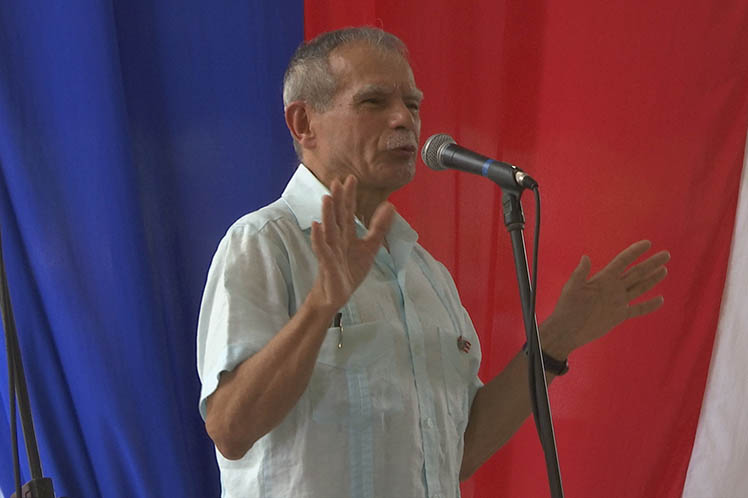 Oscar López Rivera, Cuba, Puerto Rico