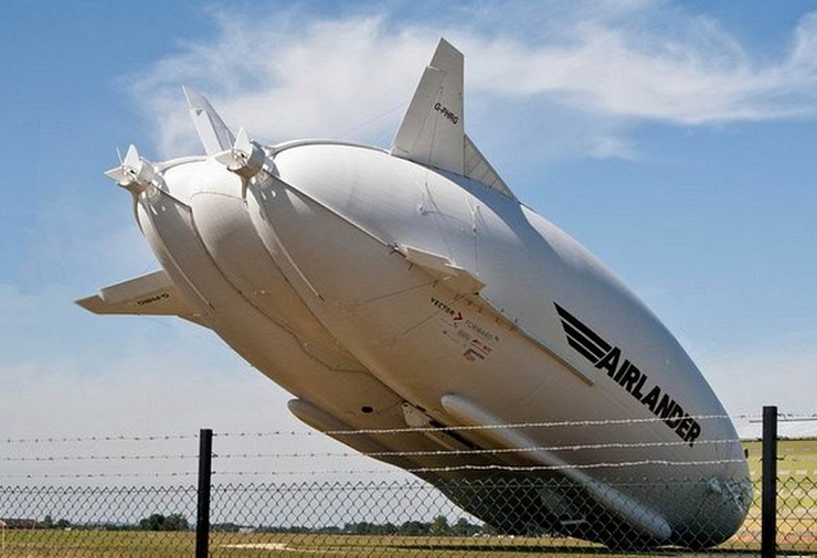 Dirigible más grande del mundo se estrella, AIRLANDER 10