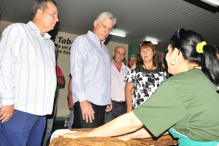 sancti spiritus, miguel diaz-canel, construccion de viviendas, yaguajay, huracan irma