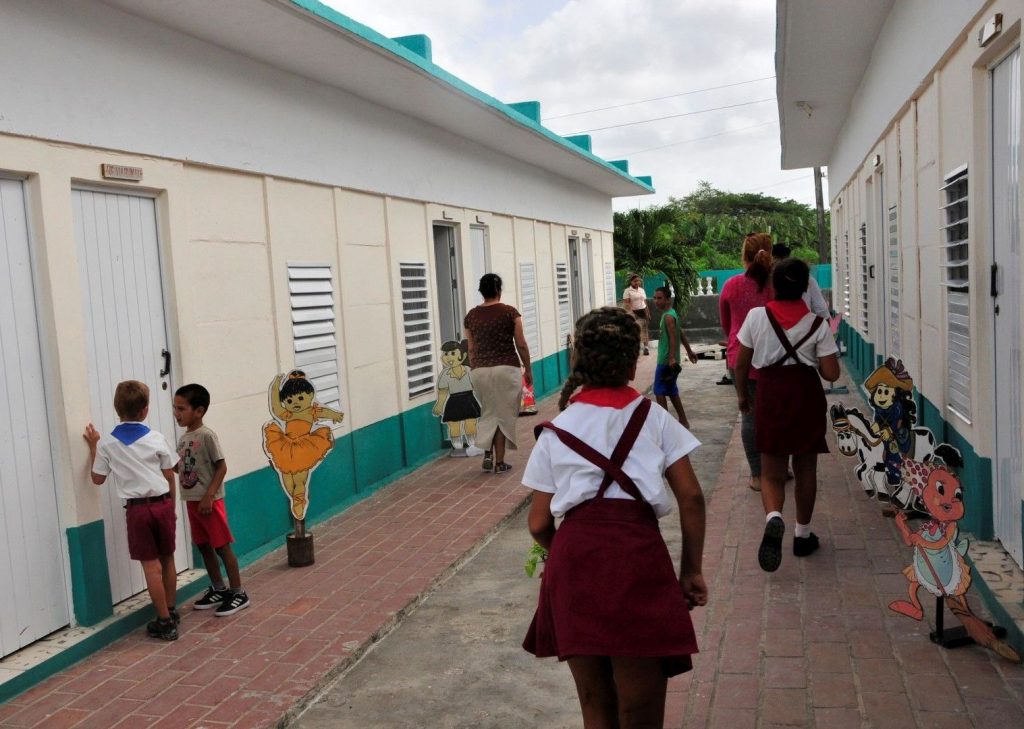 sancti spiritus, enseñanza especial, siguaney, educacion, dia del educador