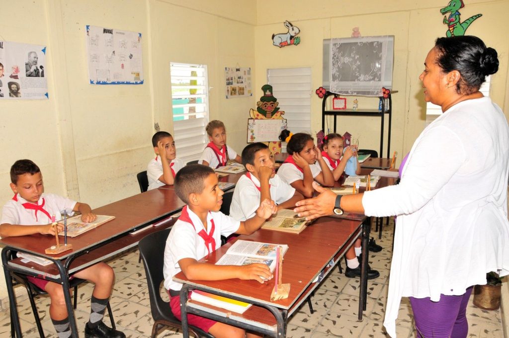 sancti spiritus, enseñanza especial, siguaney, educacion, dia del educador